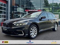 Volkswagen Passat Variant - 1.4 TSI DSG GTE CAMERA/NAVI/CARPLAY/ACC/STOELVERW