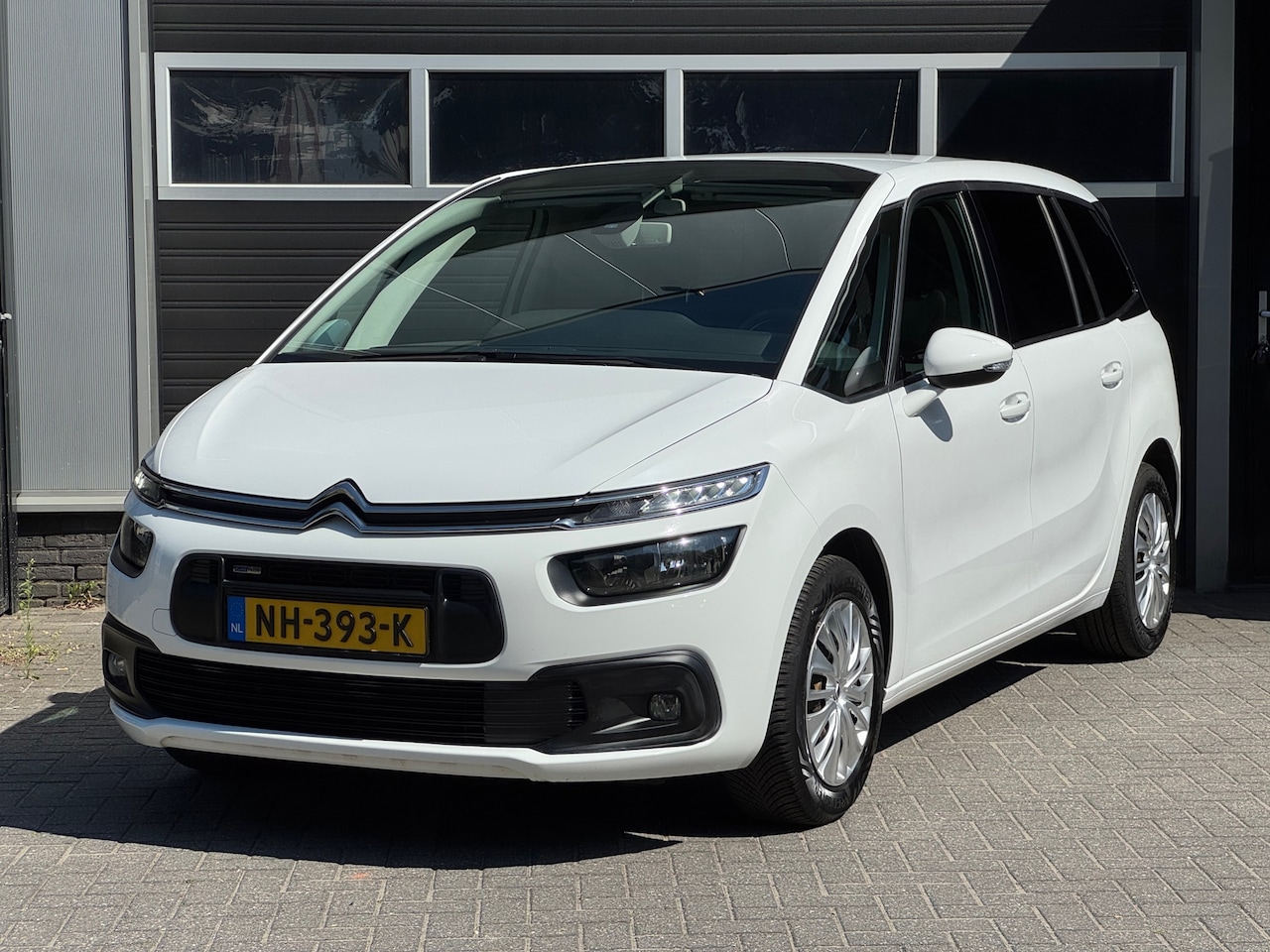 Citroën Grand C4 Picasso - 1.2 PureTech Live 7P Camera, Navi, Massage Stoel, NAP - AutoWereld.nl