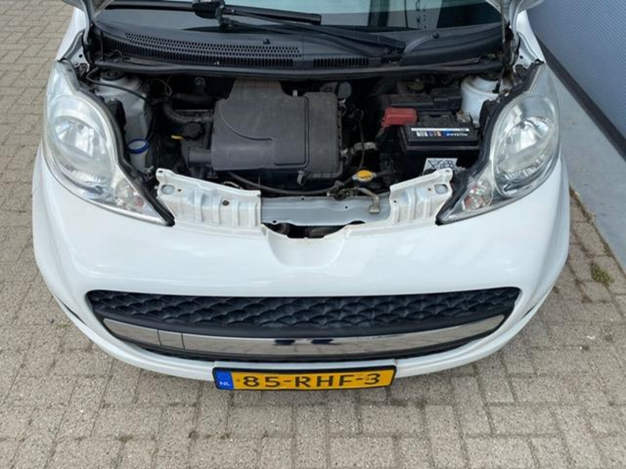 Peugeot 107 - 1.0-12V XR 1.0-12V XR - AutoWereld.nl