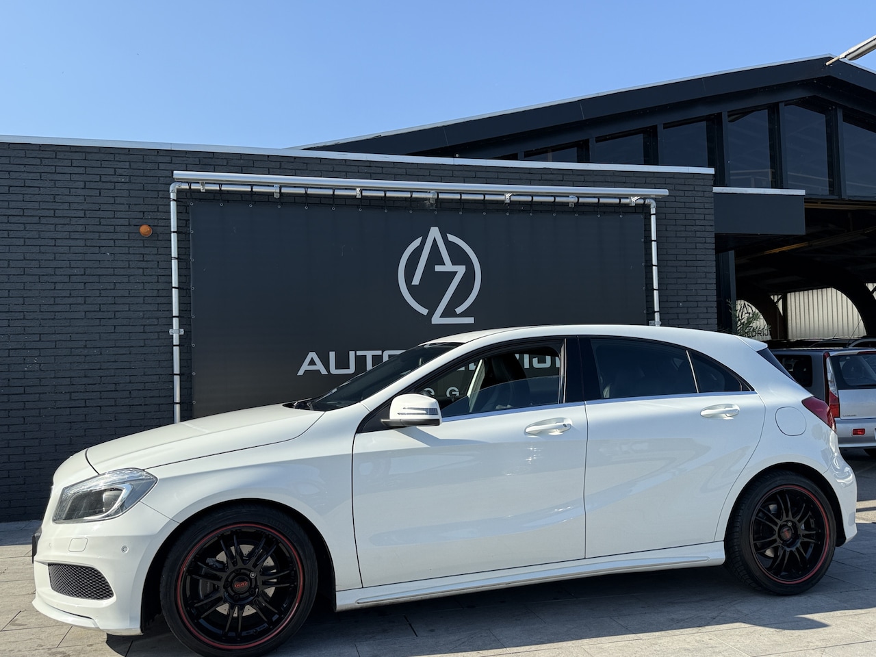 Mercedes-Benz A-klasse - 180 AMG-Line *DOTZ*Automaat*Navi* - AutoWereld.nl