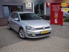 Volkswagen Golf - 1.0 TSI Comfortline / Navi / Airco