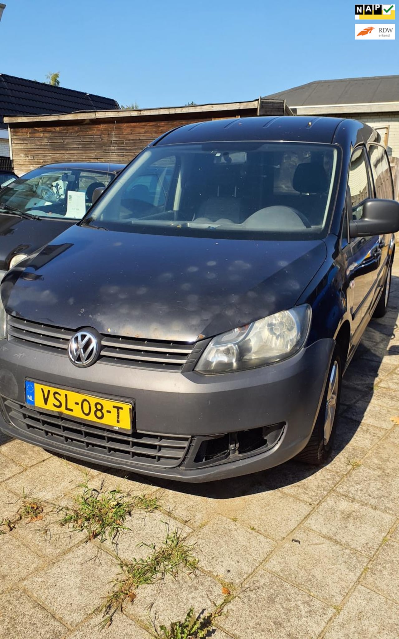 Volkswagen Caddy Maxi - 1.6 TDI bj 2012 Airco, rijdt goed. Geen mooie auto - AutoWereld.nl