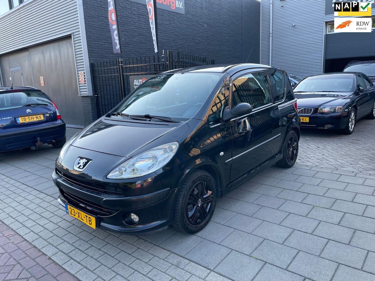 Peugeot 1007 - 1.4 Gentry Trekhaak Airco NAP APK 1 Jaar - AutoWereld.nl