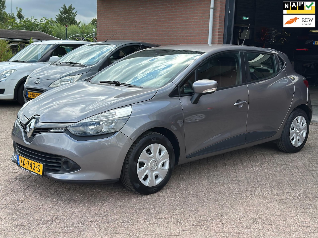 Renault Clio - 1.2 16V 1.2 16V 5DRS, APK, BOEKJES, NETTE AUTO!! - AutoWereld.nl