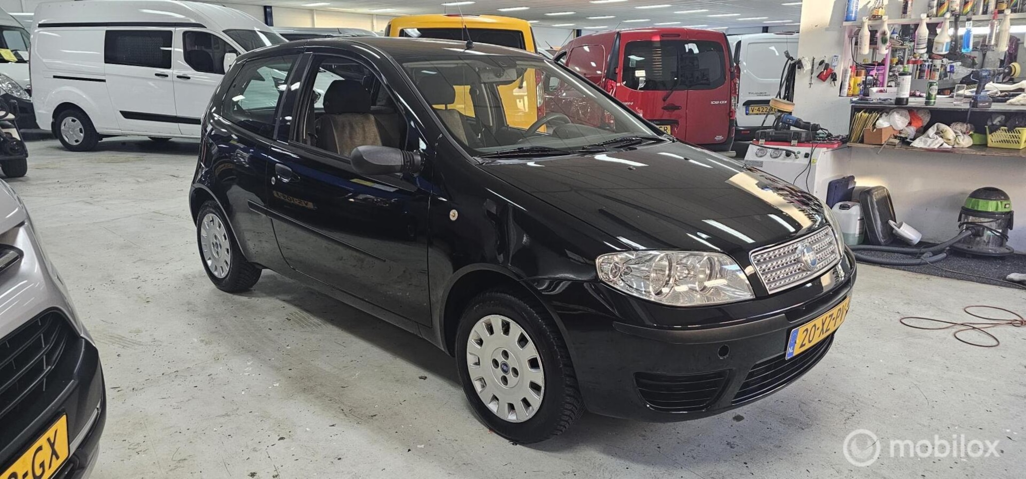 Fiat Punto - 1.2 Ijskoude Airco 3drs Zwart Goed onderhouden! - AutoWereld.nl