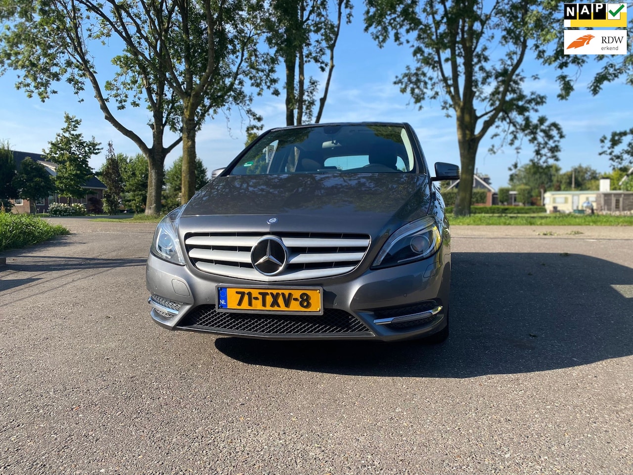 Mercedes-Benz B-klasse - 180 Ambition GOED ONDERHOUDE - LAGE KILOMETERS - PARKEERSENSOREN - AutoWereld.nl