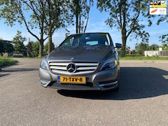 Mercedes-Benz B-klasse - 180 Ambition GOED ONDERHOUDE - LAGE KILOMETERS - PARKEERSENSOREN