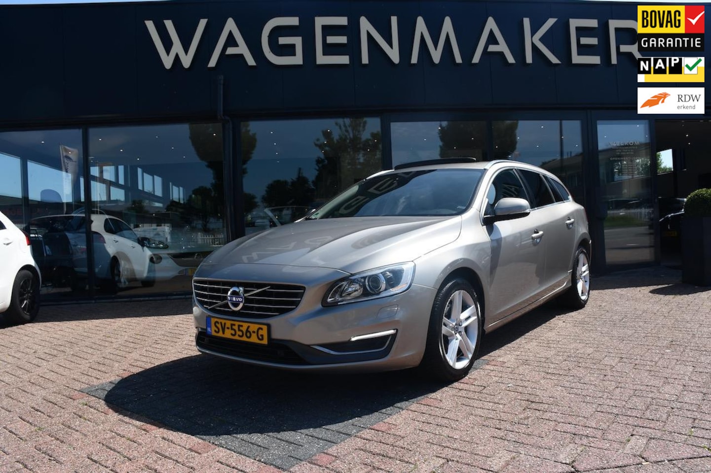 Volvo V60 - 1.6 D2 Summum Clima|Cruise|Navi|Leder|Schuifdak - AutoWereld.nl