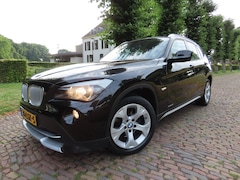 BMW X1 - sDrive18i Executive Automaat Ecc Cruisecontrol Sportinterieur Pdc LM Vegen Trekhaak