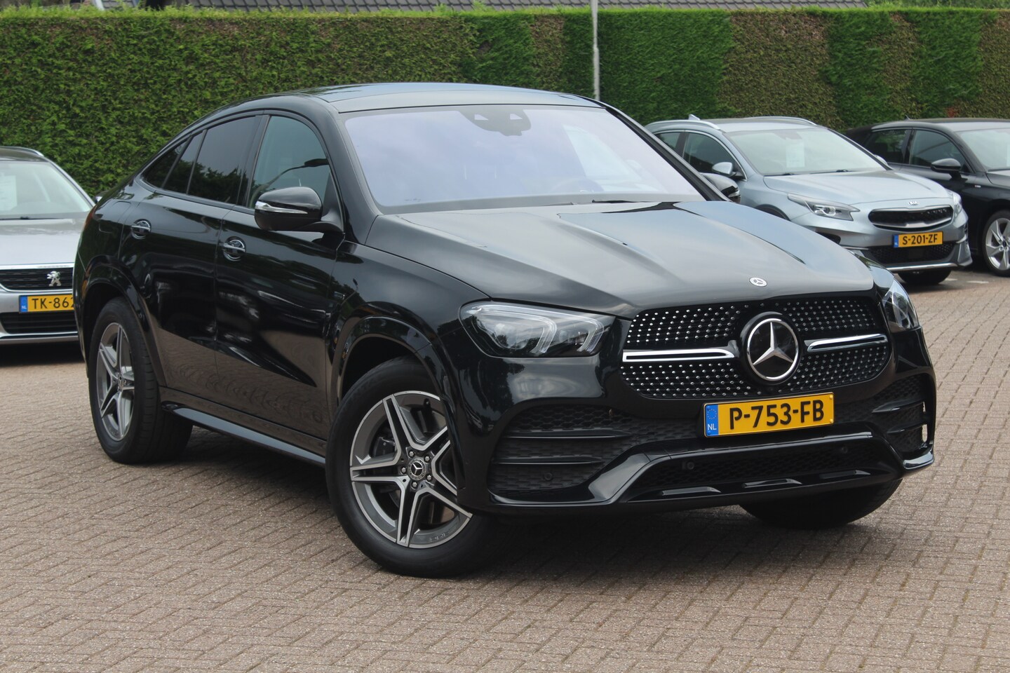 Mercedes-Benz GLE-Klasse Coupé - 350 e 4MATIC Premium / Trekhaak / Panoramadak / 360Camera / 21'' / Leder / Burmester / Key - AutoWereld.nl