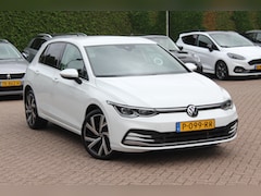 Volkswagen Golf - 1.4 eHybrid Style / Camera / Half leder / Navigatie / 18'' / Dodehoek / DAB / Stoelverwarm