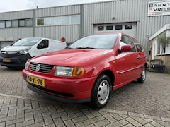 Volkswagen Polo - 1.4 | Automaat | Stuurbekrachtiging |