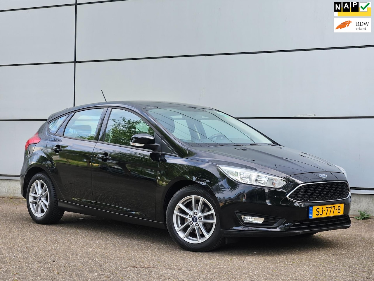 Ford Focus - 1.0 Lease Edition Navi |Airco |Cruise |Stuurbed |Park Sensor |Lmv |Nap |Boekjes - AutoWereld.nl
