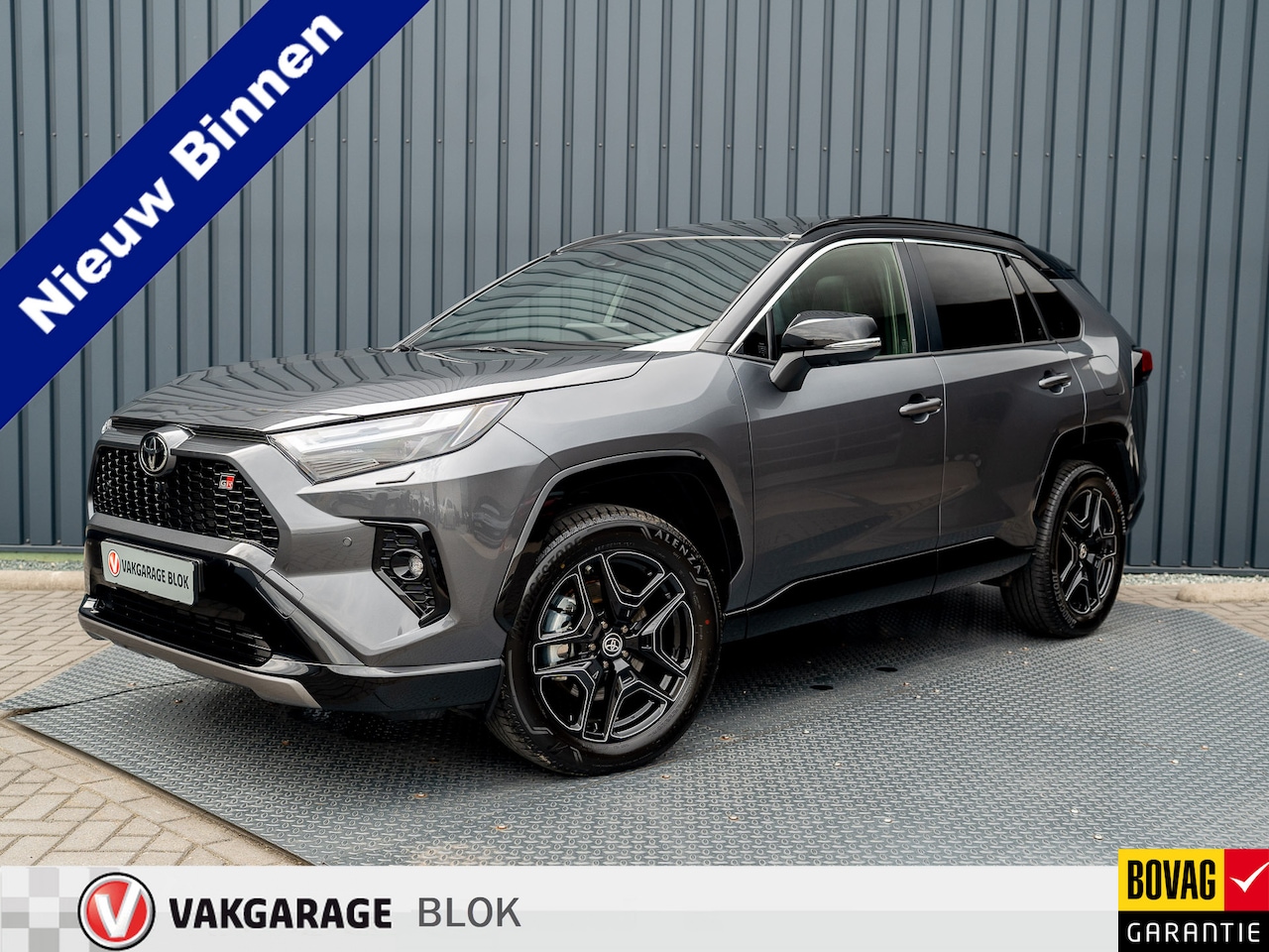 Toyota RAV4 - 2.5 Hybrid AWD GR SPORT | Panodak | Uniek | Prijs Rijklaar!! - AutoWereld.nl