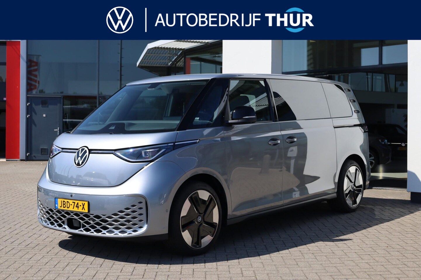 Volkswagen ID. Buzz - Pro Bulli 86 kWh LWB 7p. 286PK / 210kW 7 persoons, warmtepomp, LED Matrix IQ.Light, rondom - AutoWereld.nl