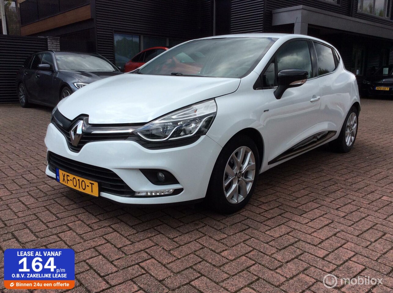 Renault Clio - 0.9 TCe Limited 16"Lm Vlg Navigatie Airco Nap Cr Contr - AutoWereld.nl