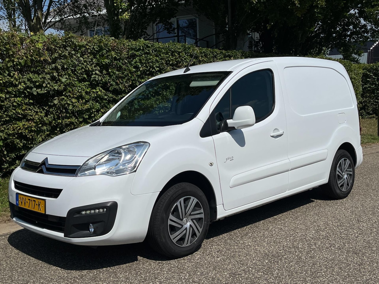 Citroën Berlingo - 1.6 BlueHDI 75pk Euro 6 | Airco | Navi | Cruise - AutoWereld.nl