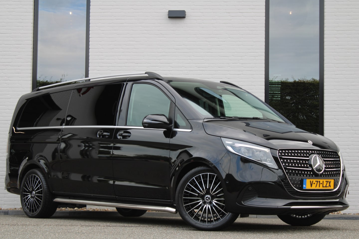 Mercedes-Benz V-klasse - 300d / XXL / DC / 2x Electrische Schuifdeur / 360 Camera / Vol Opties / NIEUWSTAAT - AutoWereld.nl