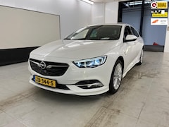 Opel Insignia Grand Sport - 1.5 Turbo 165 PK OPC Business Executive+Led+parkeer-Hulp+navigatie+leder+18"lmv = SUPER LO