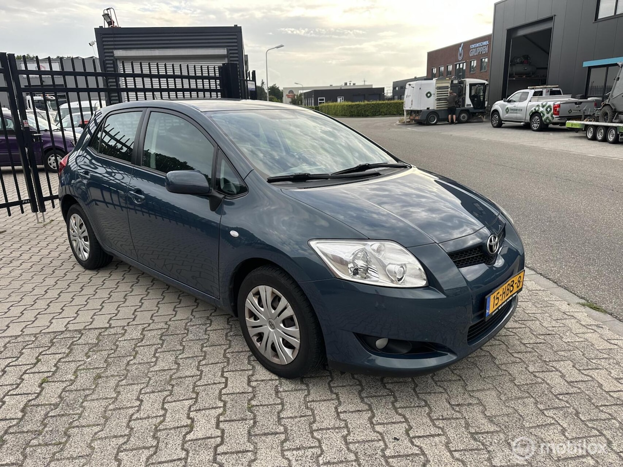 Toyota Auris - 1.6-16V Sol Business 1.6-16V Sol Business - AutoWereld.nl