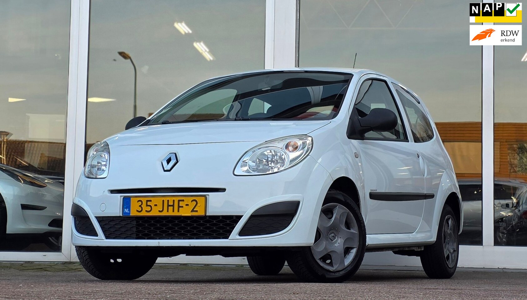 Renault Twingo - 1.2 Authentique Airco! Goed onderhouden - AutoWereld.nl