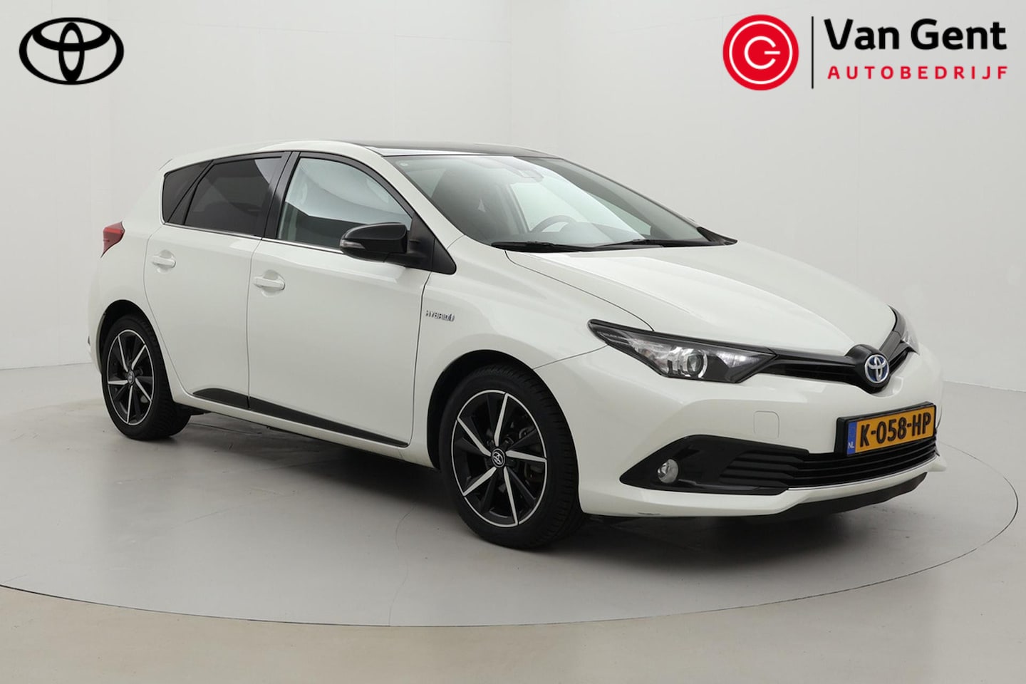Toyota Auris - 1.8 Hybrid Black Edition | Cruise Control | Climate Control | 17 inch lichtmetalen velgen - AutoWereld.nl