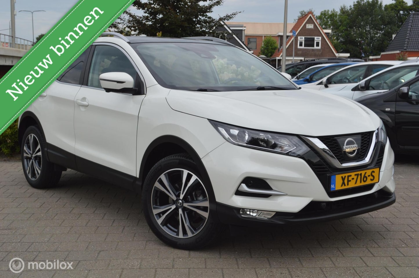 Nissan Qashqai - 1.6 N-Connecta | 360° Camera | Trekhaak-1500kg | Pano-dak - AutoWereld.nl