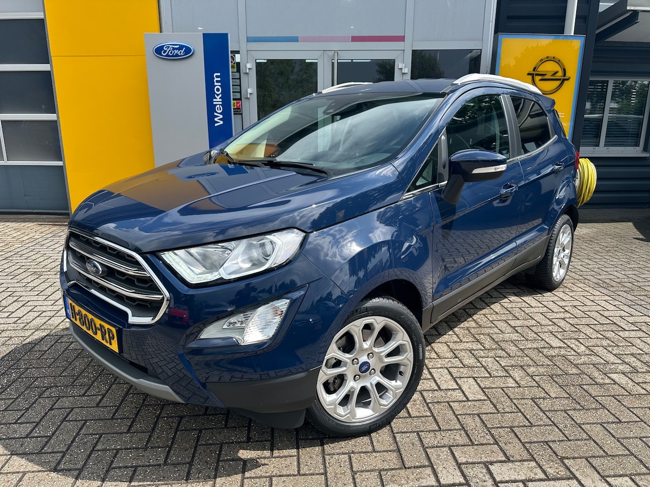Ford EcoSport - 1.0 125PK Titanium | STOEL-, STUUR- EN VOORRUIT VERWARMING| PARKEERSENSOREN| CRUISE CONTRO - AutoWereld.nl