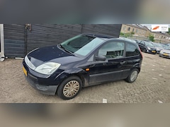 Ford Fiesta - 1.3 Style rijdt top geen apk zo mee
