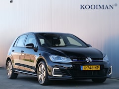 Volkswagen Golf - 1.4 TSI 205pk PHEV GTE Automaat Navigatie / Adaptive cruise / Apple Carplay / Dodehoek