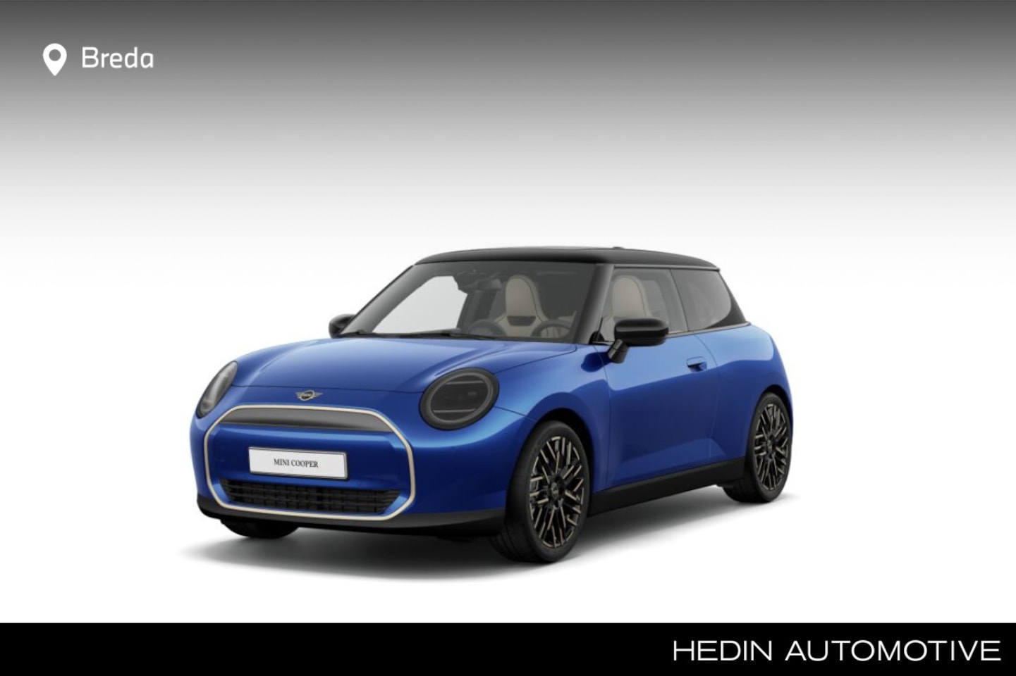 MINI Cooper - 3-deurs E - Favoured M 40.7 kWh | 18" Night Flash Spoke 2-tone |  Glazen panoramadak |  MI - AutoWereld.nl