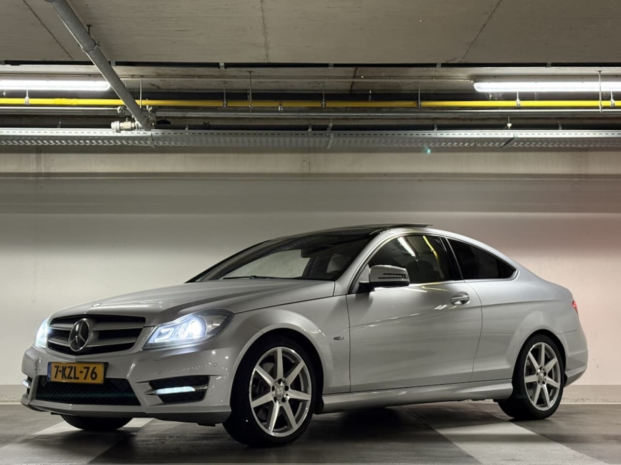 Mercedes-Benz C-klasse Coupé - 350 AMG - pano - dealer onderhouden - - AutoWereld.nl