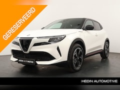 Alfa Romeo Junior - Elettrica Speciale 54 kWh Camera | Apple carplay/Android auto | Warmtepomp | Keyless | Sto