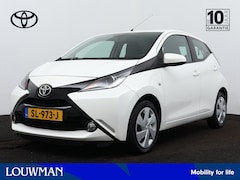 Toyota Aygo - 1.0 VVT-i x-nav | Airco | Parkeercamera | Dealeronderhouden |