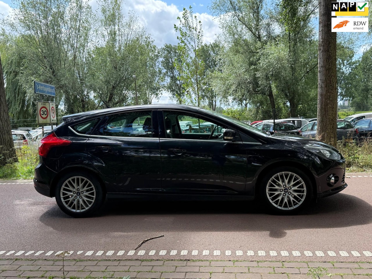 Ford Focus - 1.6 EcoBoost Trend Sport AIRCO!5DEURS!CAMERA!KOOPJE! - AutoWereld.nl