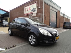 Opel Corsa - 1.4-16V White Edition