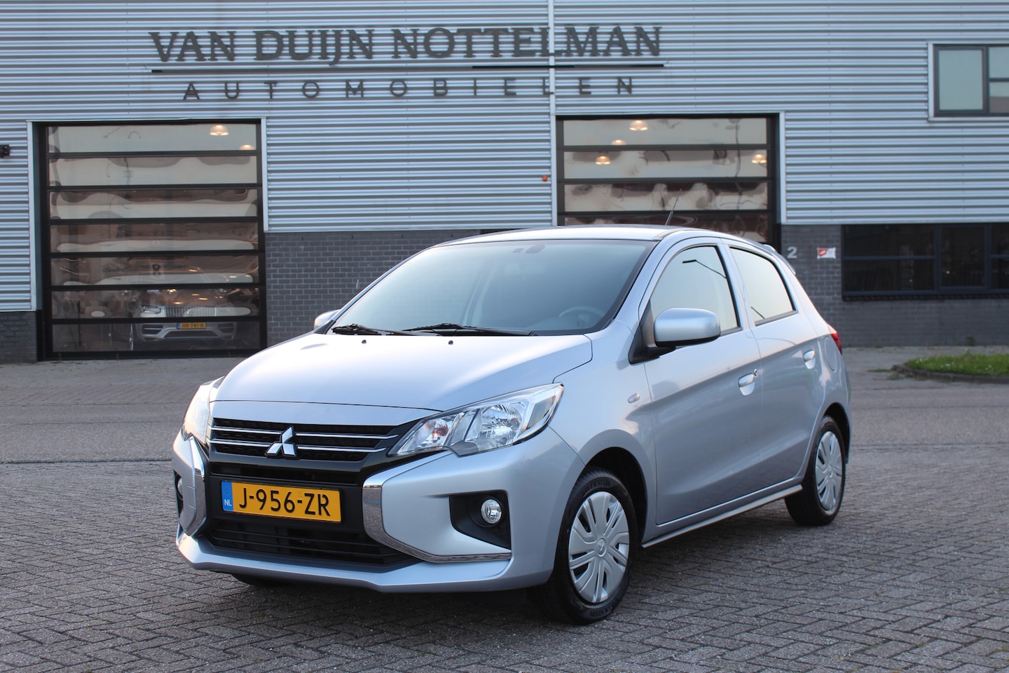 Mitsubishi Space Star - 1.0 Cool+ / Carplay / Airco / N.A.P. - AutoWereld.nl