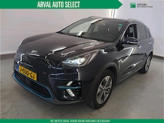 Kia e-Niro - EV 64 kWh 204pk ExecutiveLine | 3 Fase MY20 | Trekhaak | Leder | Navi | CarPlay | ACC | PD