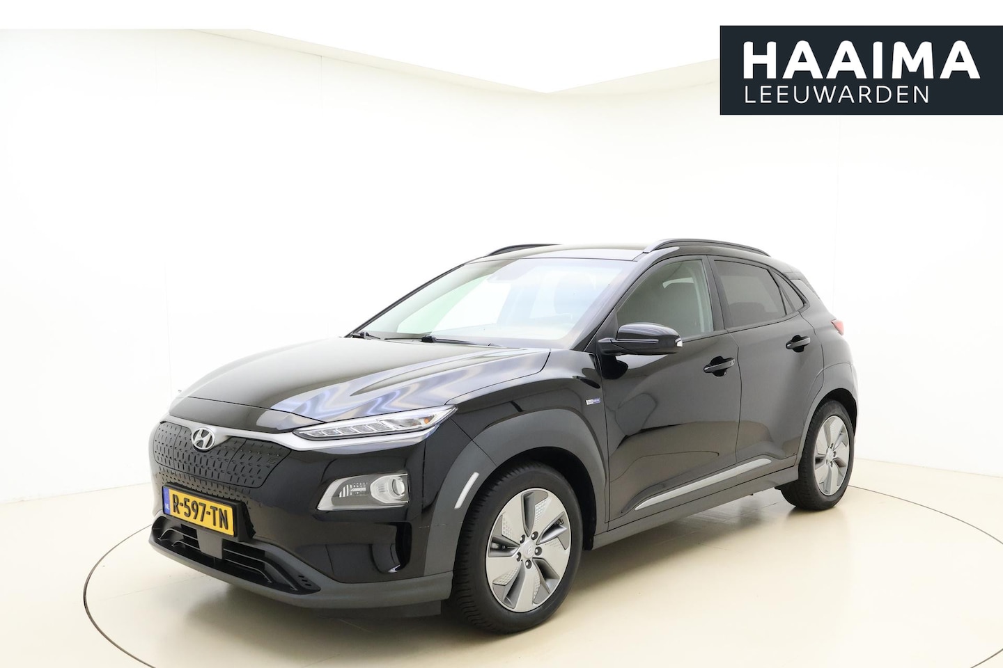 Hyundai Kona Electric - EV Premium Sky 64 kWh | Navigatie | Trekhaak | Climate control | Stoel & Stuurverwarming | - AutoWereld.nl