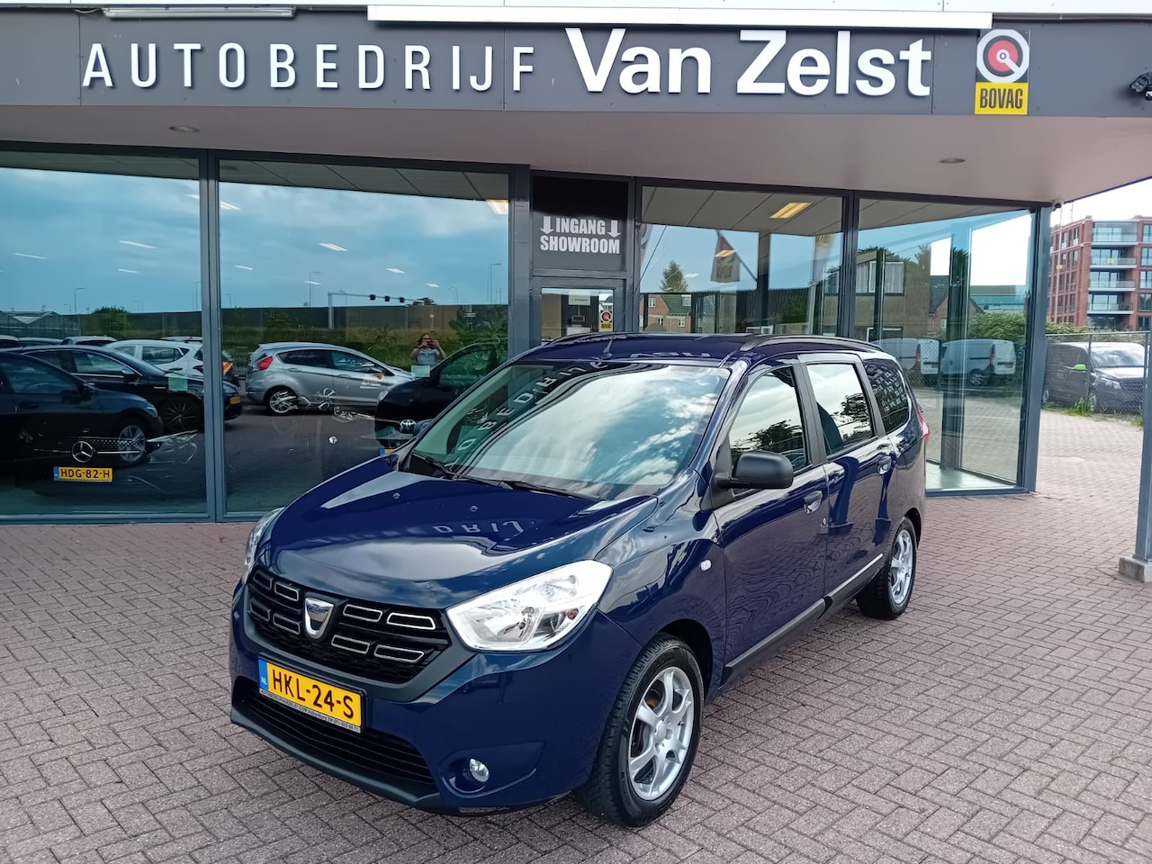 Dacia Lodgy - 1.6 SCe 7p. Airco, Cruise control, Carplay/Android auto, Achteruitrijcamera, Elektrische r - AutoWereld.nl