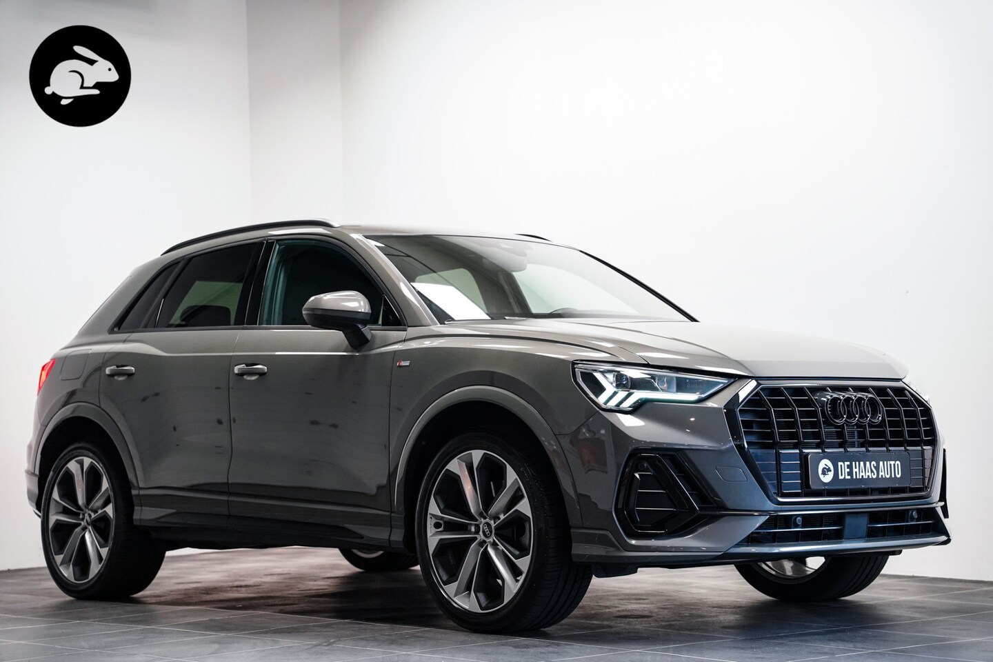Audi Q3 - 45 TFSI e S-Line/Navi/Dealer onderhouden/Unieke stand - AutoWereld.nl