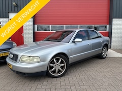 Audi A8 - 4.2 5V quattro AUTOMAAT / XENON / SCHUIFDAK / BOSE / CRUISE / PDC / NAVI / YOUNGTIMER