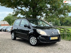 Renault Twingo - 1.2 Authentique | '' 47.000 KM '' + Airco Nu € 3.975,