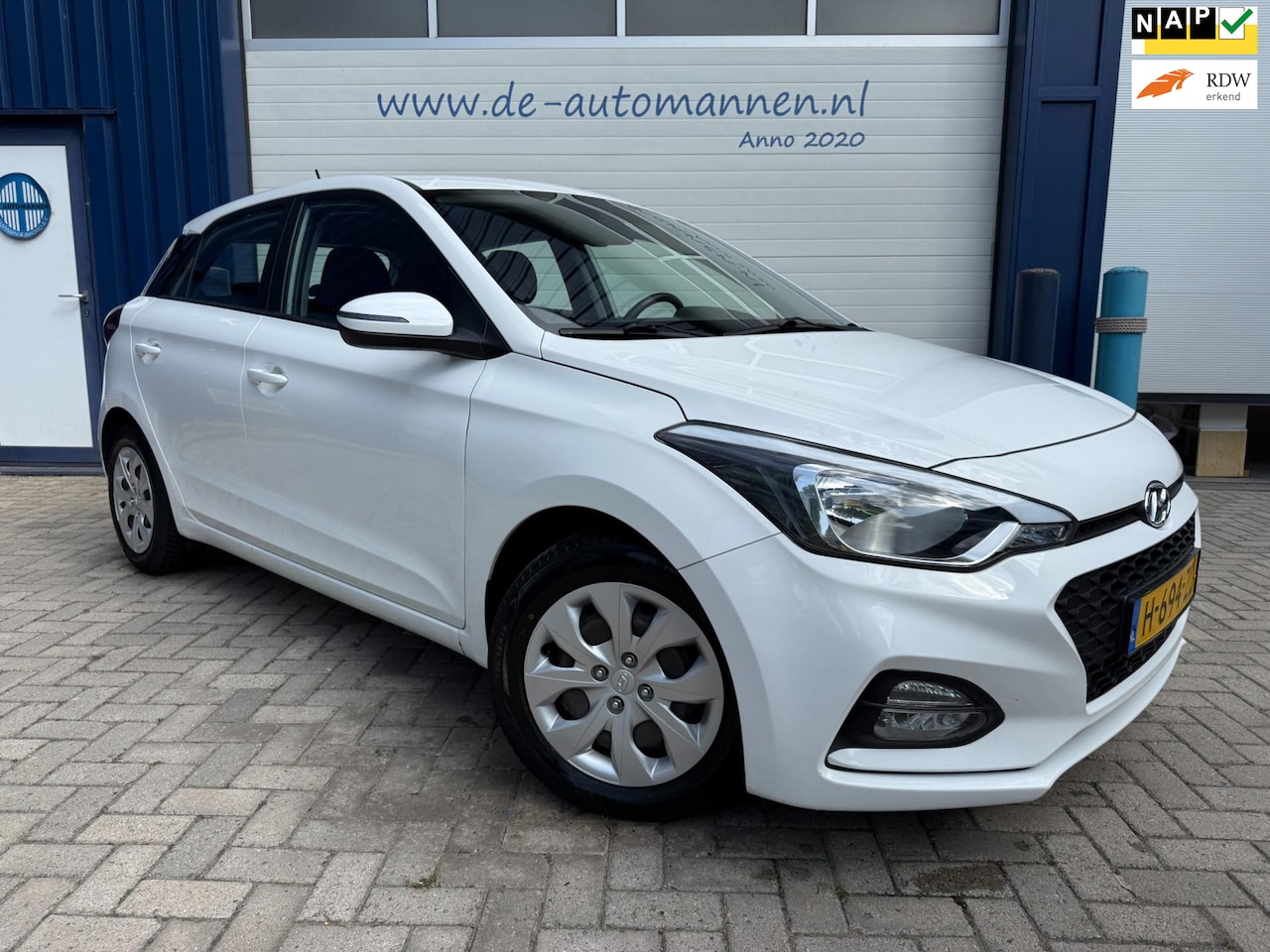 Hyundai i20 - 1.0 T-GDI 100pk Comfort 5-drs / ECC / APPLE CARPLAY / CRUISE / CAMERA / PDC - AutoWereld.nl