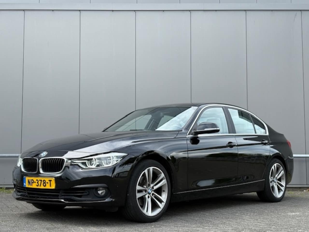 BMW 3-serie - 318i High Exec. - nap - automaat - Navi - airco - - AutoWereld.nl