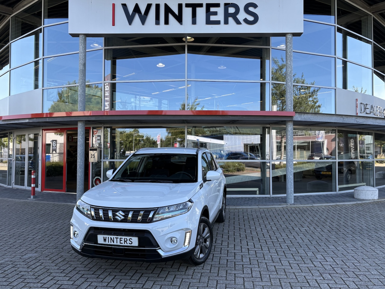 Suzuki Vitara - 1.5 Hybrid Select Automaat | Navi | Cr.Control | Stoelverw | Camera | BT | - AutoWereld.nl