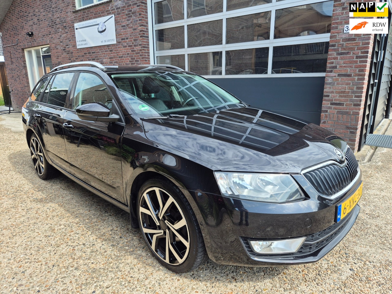 Skoda Octavia Combi - 1.6 TDI Greenline Businessline 1.6 TDI Greenline Businessline* Leder, 19 Inch* - AutoWereld.nl