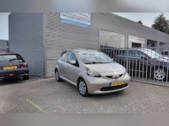 Toyota Aygo - 1.0-12V +