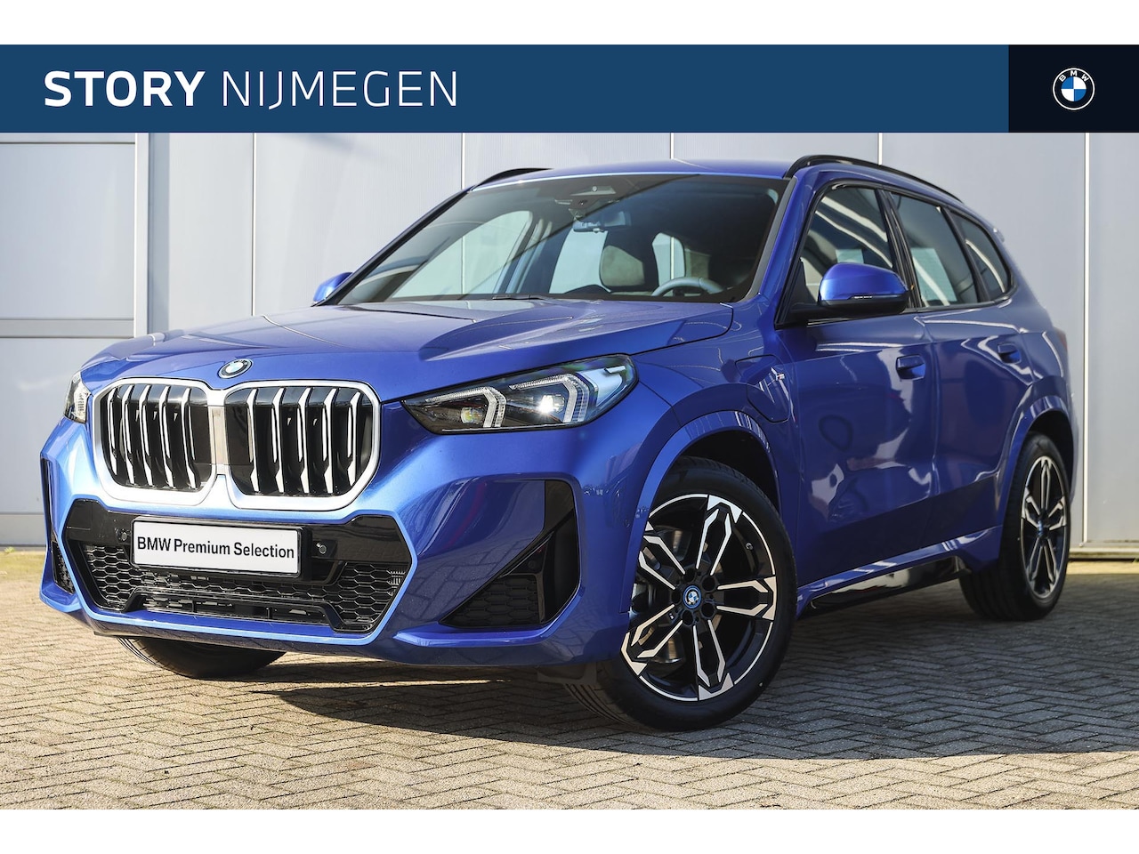 BMW X1 - xDrive25e M Sport Automaat / Sportstoelen / Adaptieve LED / Achteruitrijcamera / M Adaptie - AutoWereld.nl