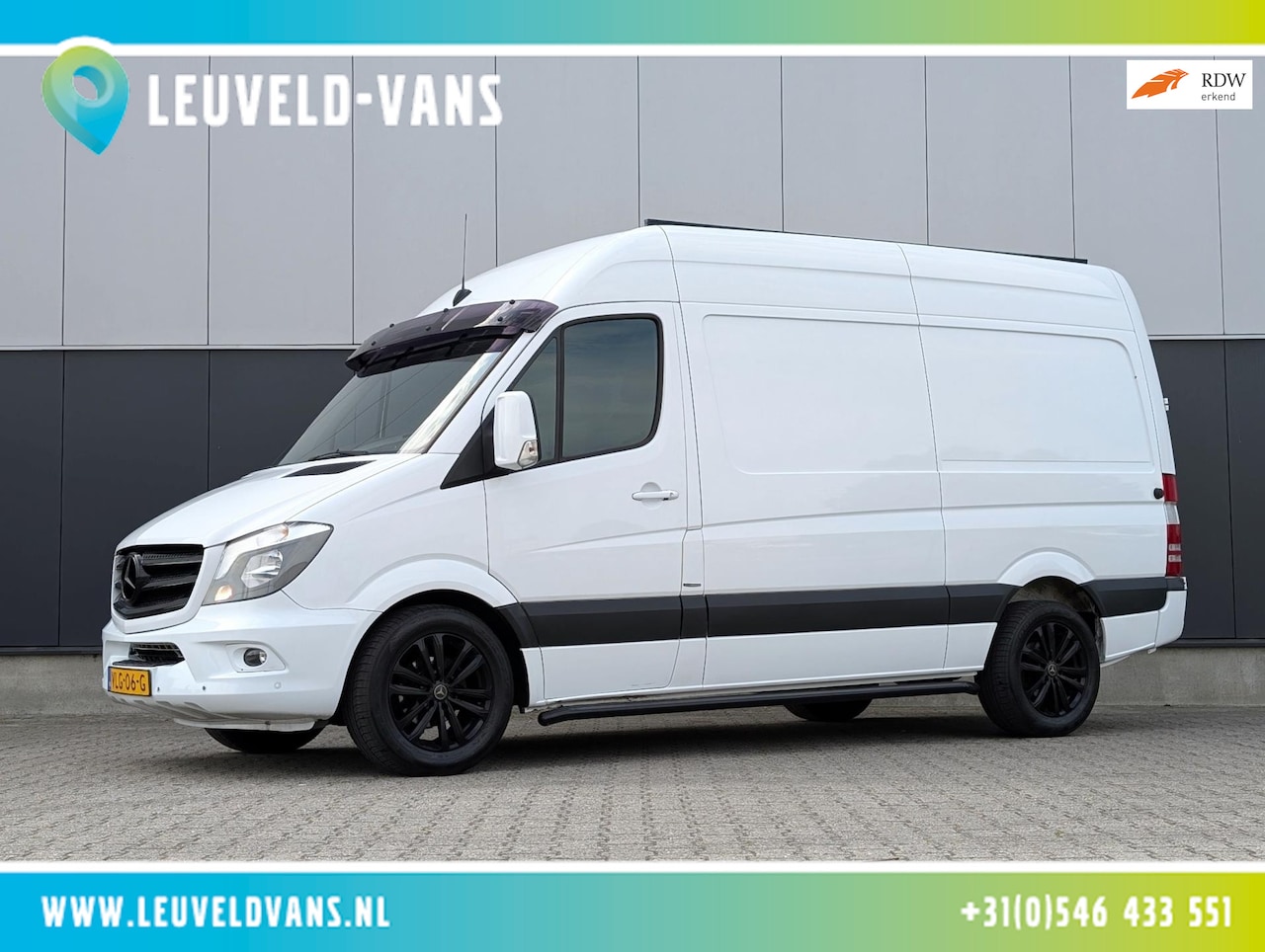 Mercedes-Benz Sprinter - 319 3.0 V6 190PK 2,8T TREKHAAK AIRCO NAVI - AutoWereld.nl
